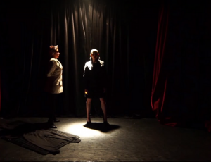 Marie-Pierre Genovese et Woman in the dark