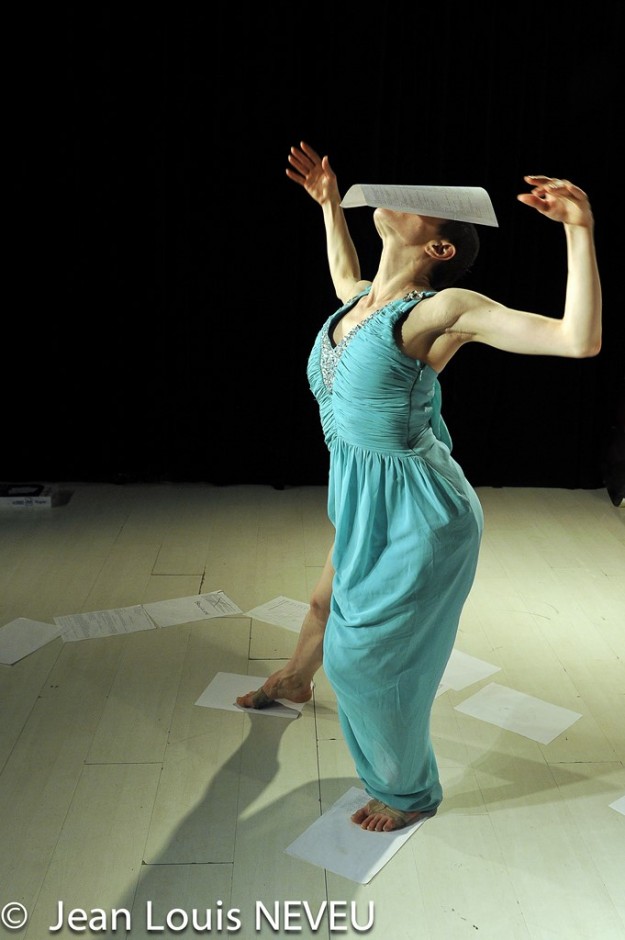 Théâtre danse Pinaaa avec Marie-Pierre Genovese Théâtre danse Pinaaa avec Marie-Pierre Genovese