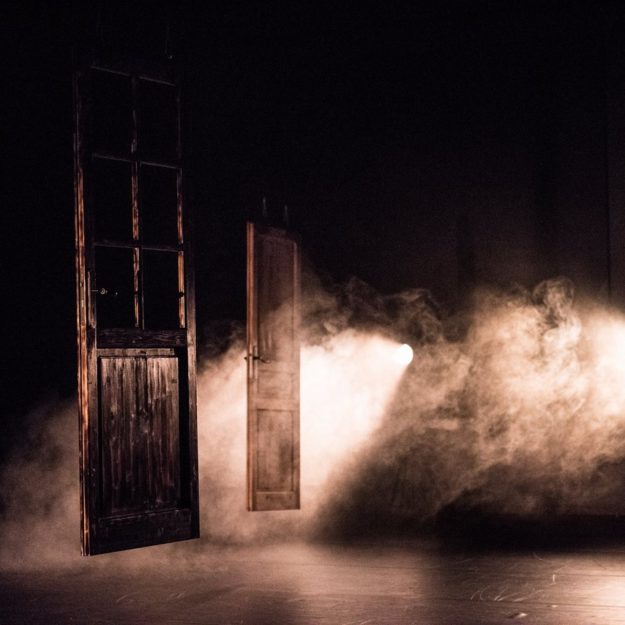 Marie-Pierre Genovese dans photos Issue